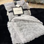 plaid uni : polyester 150x200 gris